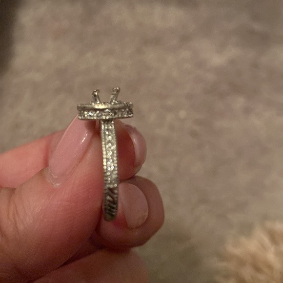 Halo solitaire diamond setting - Picture 3 of 4